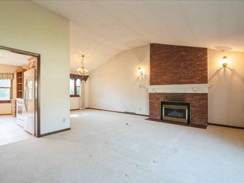 270 Tomahawk Trail SE Cedar Rapids IA 52403