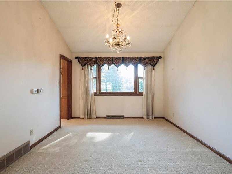 270 Tomahawk Trail SE Cedar Rapids IA 52403