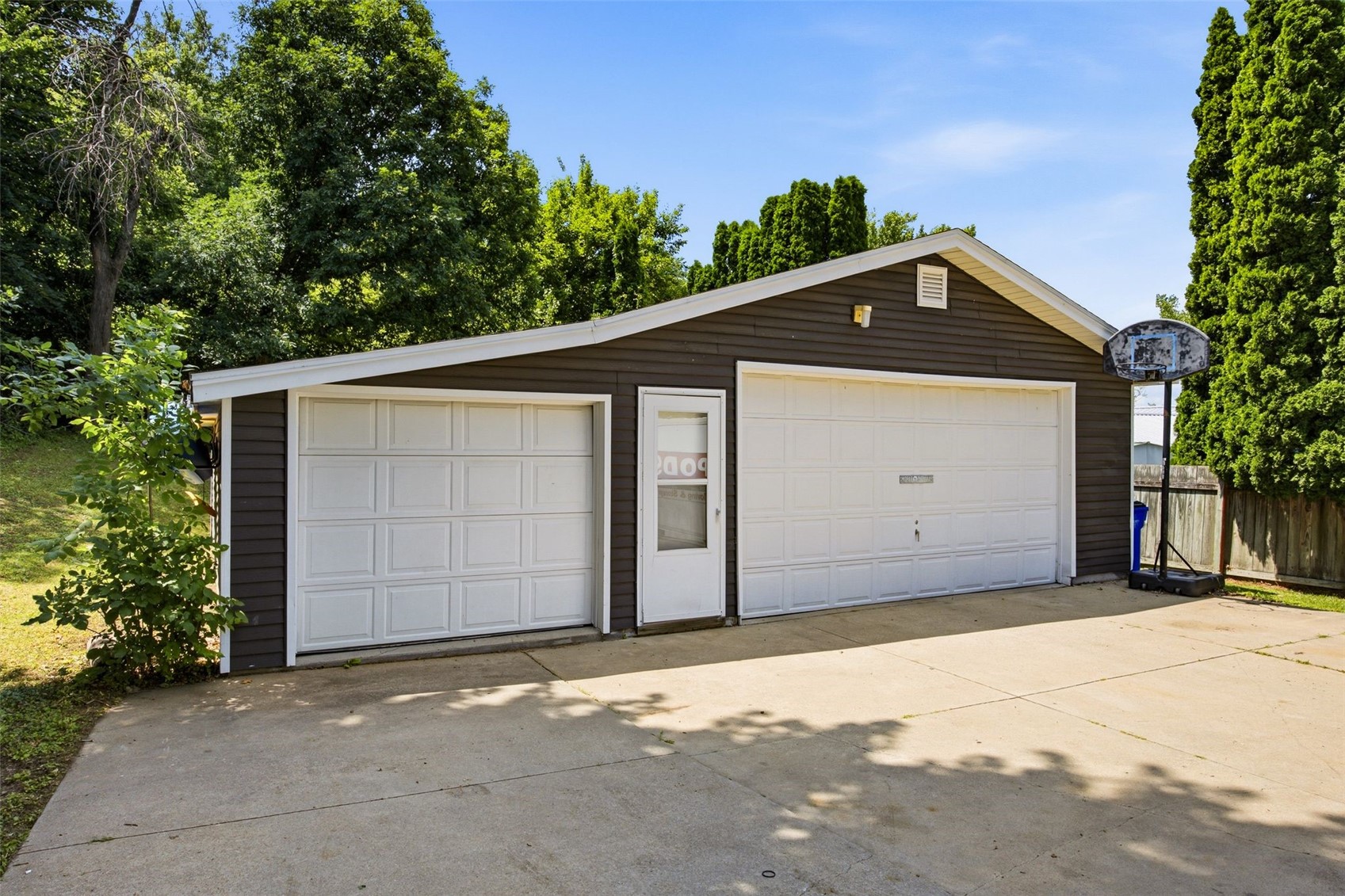 2154 26th Street NW Cedar Rapids IA 52405