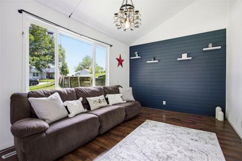 2154 26th Street NW Cedar Rapids IA 52405