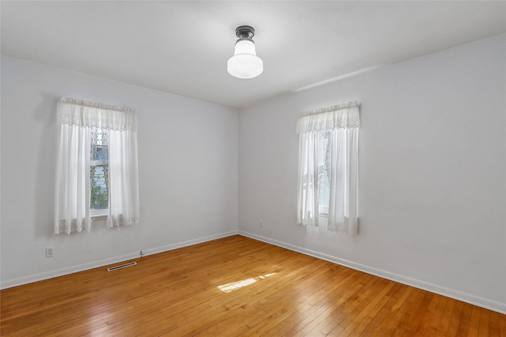 532 Olive Street Iowa City IA 52246