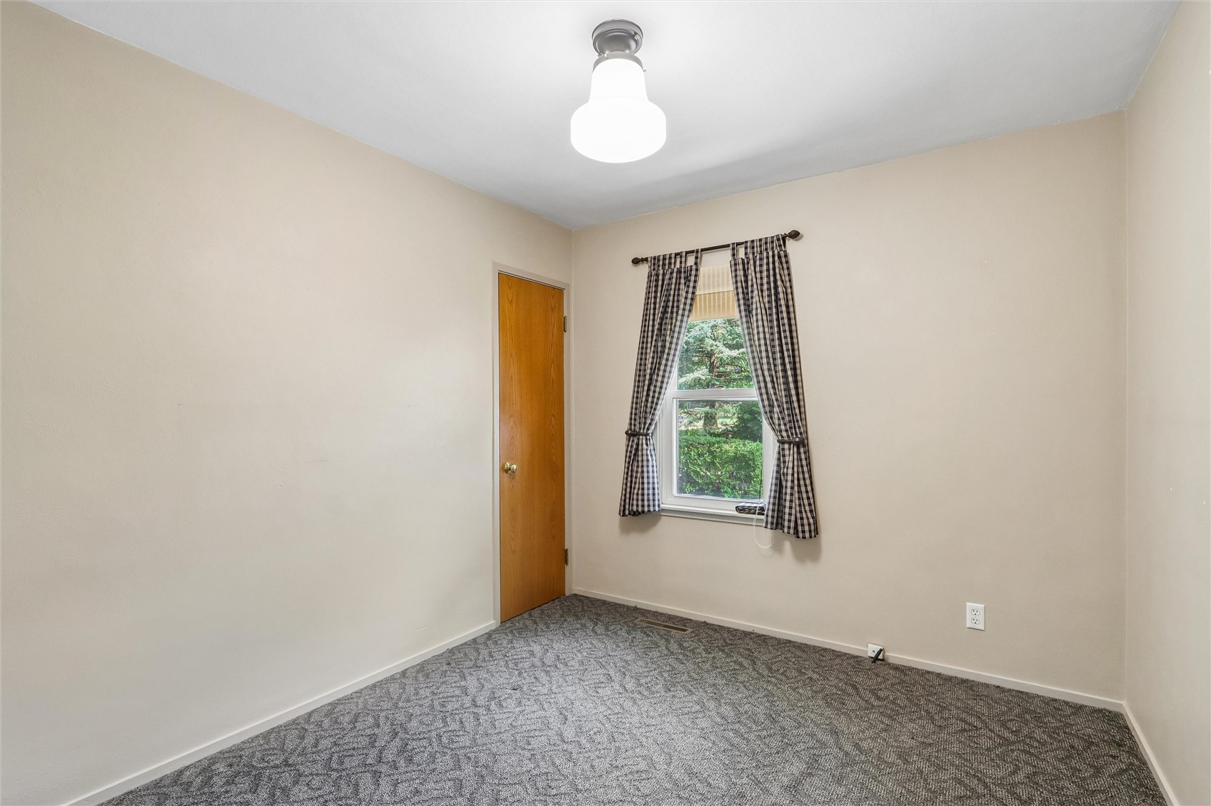 532 Olive Street Iowa City IA 52246