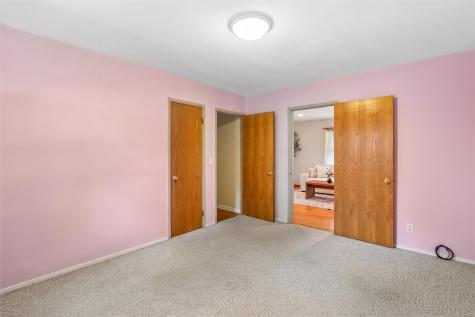 532 Olive Street Iowa City IA 52246
