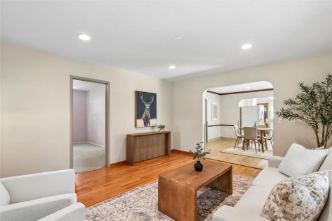 532 Olive Street Iowa City IA 52246