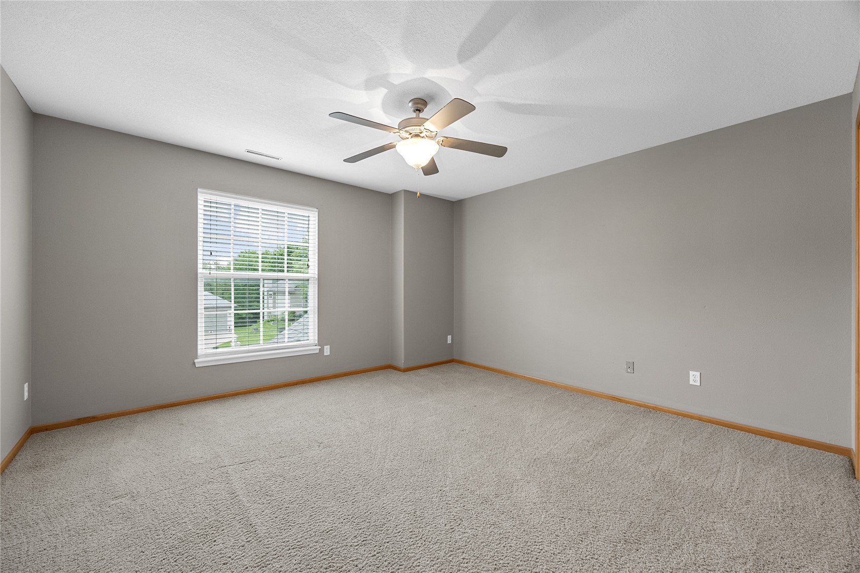 2812 Broken Woods Drive Coralville IA 52241