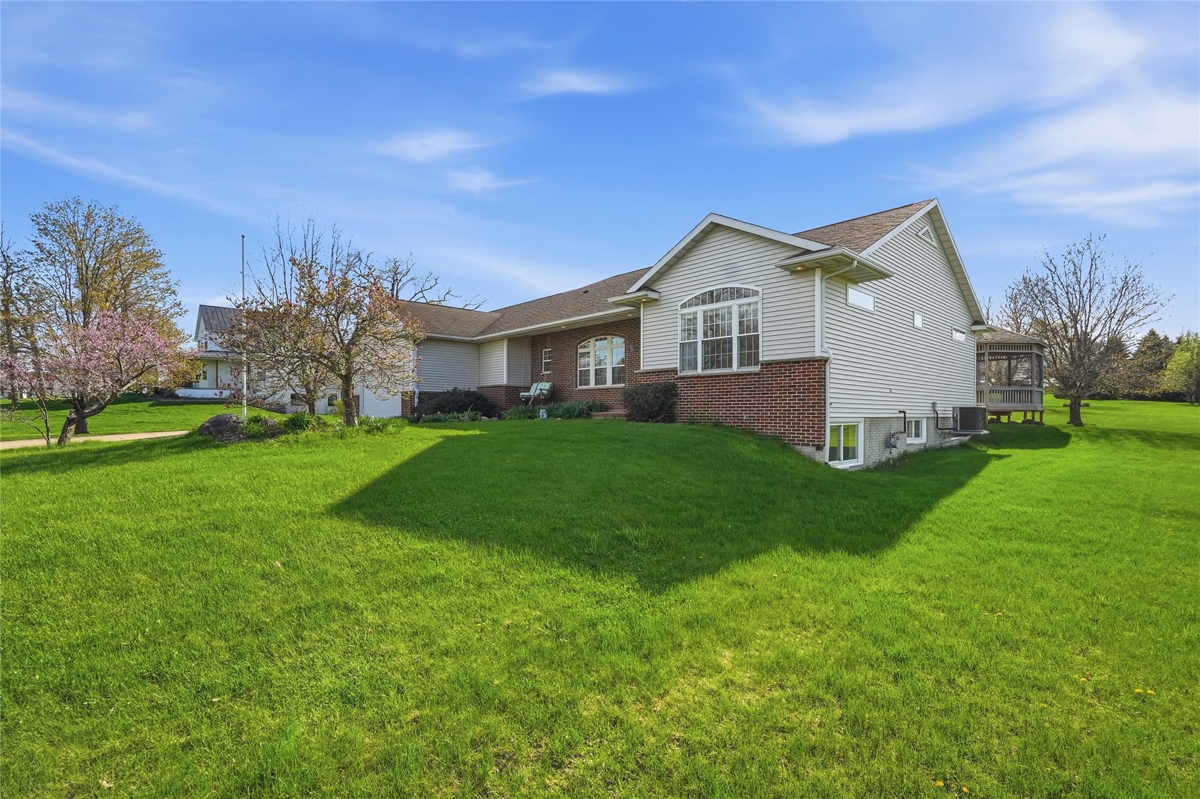 6500 White Gate Court Marion IA 52302
