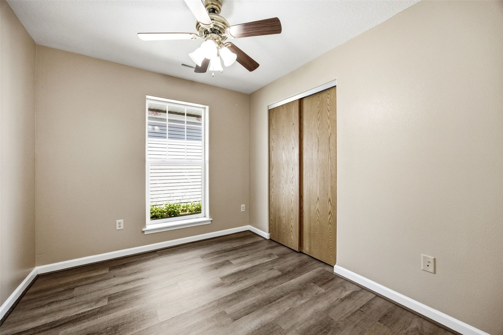 1542 Dickenson Lane Iowa City IA 52240