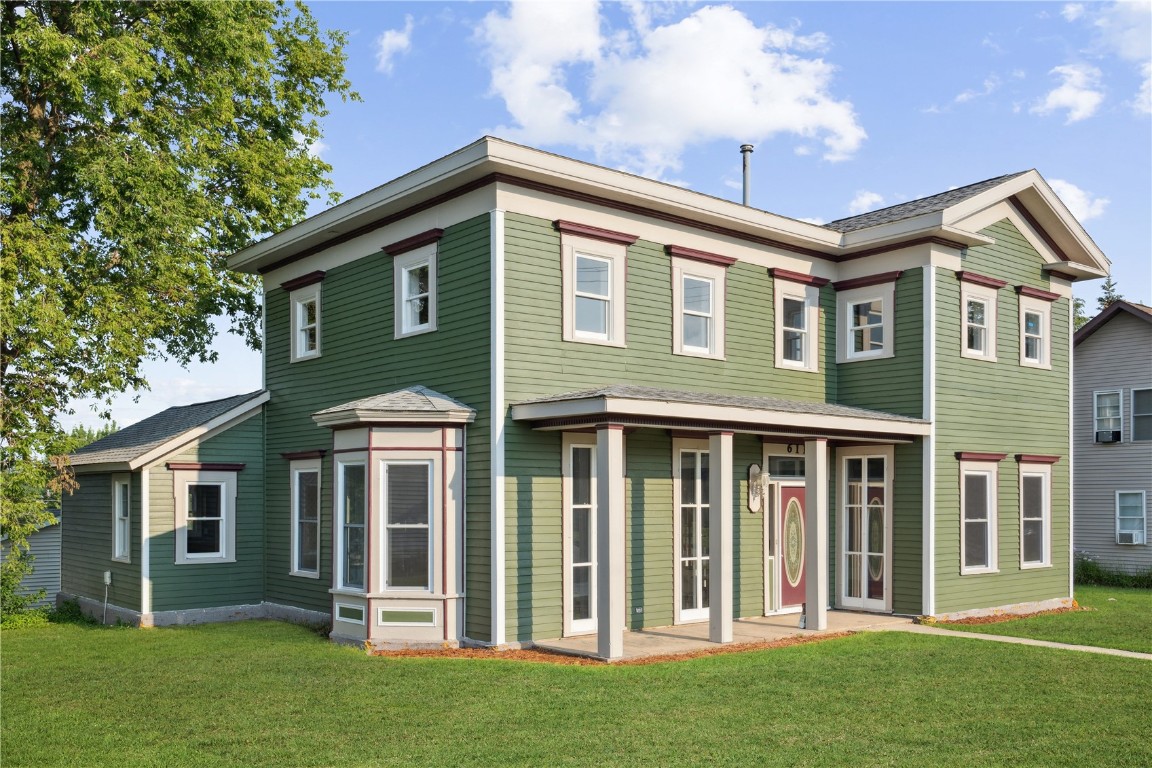 611 3rd Avenue NE Independence IA 50644