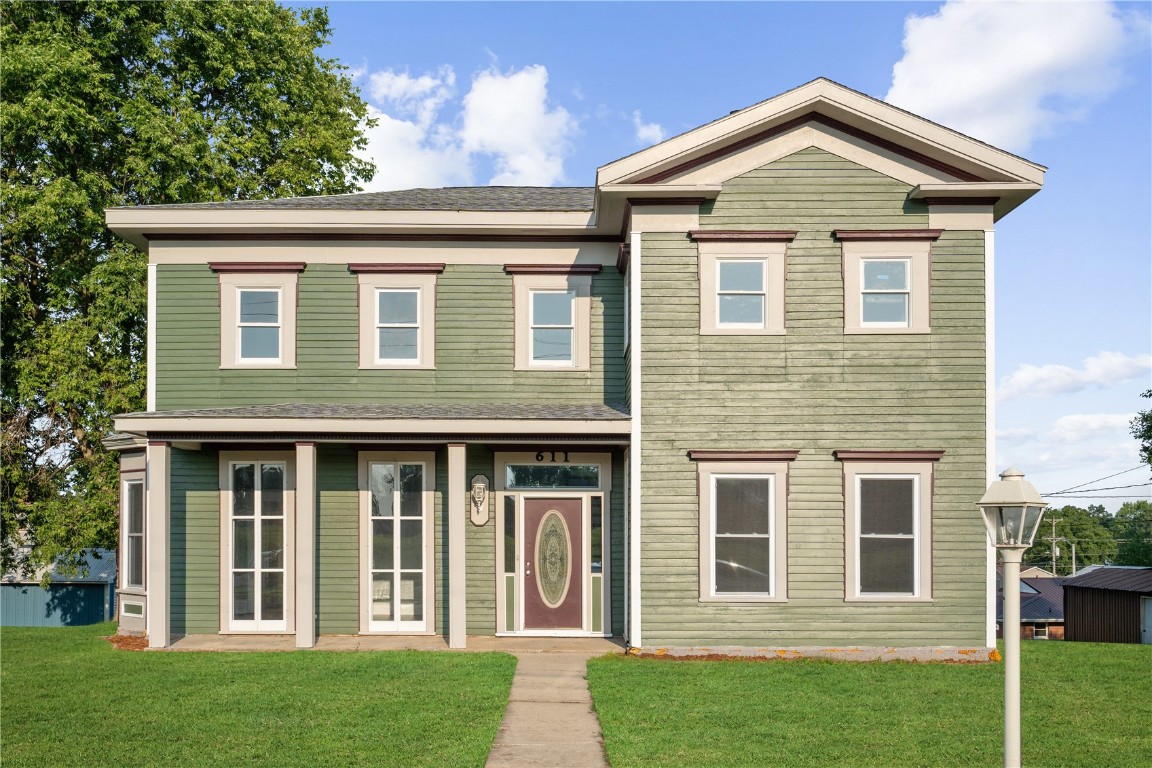 611 3rd Avenue NE Independence IA 50644