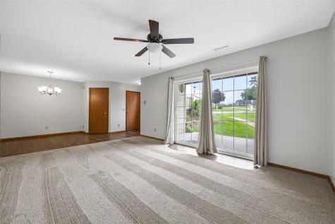 1220 44th Street Marion IA 52302