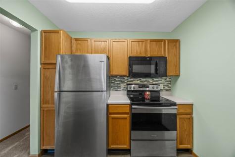 1220 44th Street Marion IA 52302