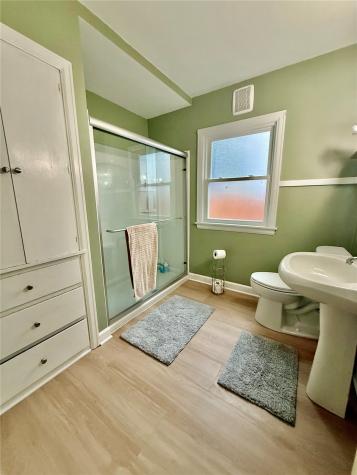 2926 C Avenue NE Cedar Rapids IA 52402