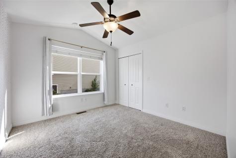 19 Eversull Lane Iowa City IA 52245