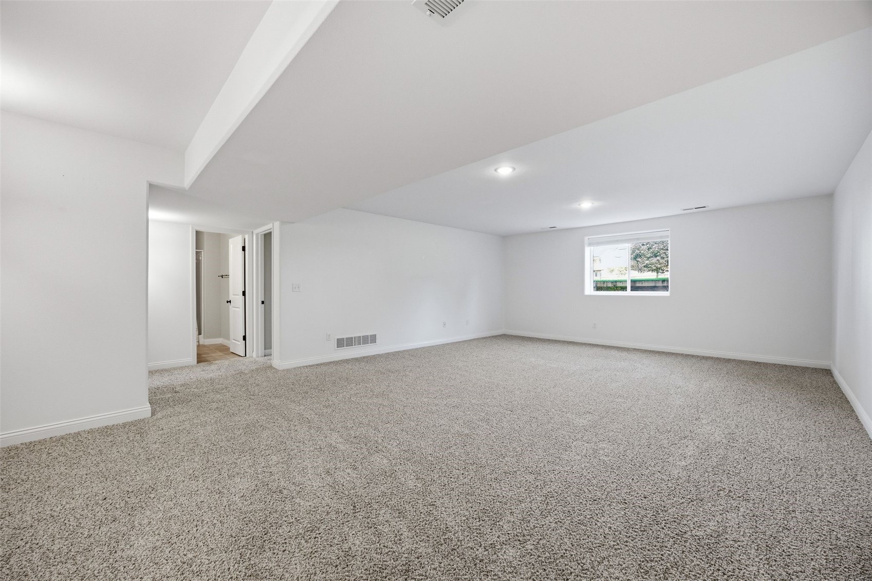 19 Eversull Lane Iowa City IA 52245