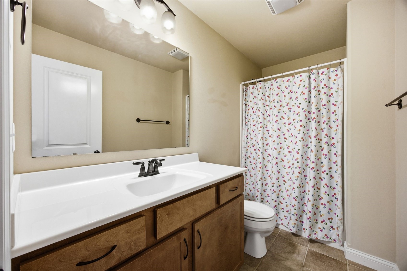 19 Eversull Lane Iowa City IA 52245