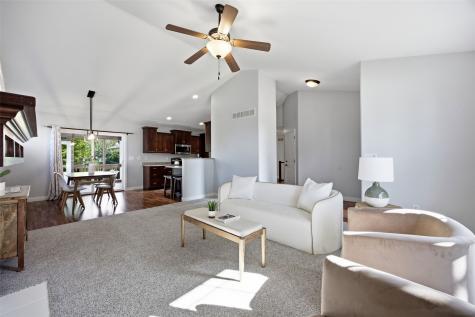 19 Eversull Lane Iowa City IA 52245