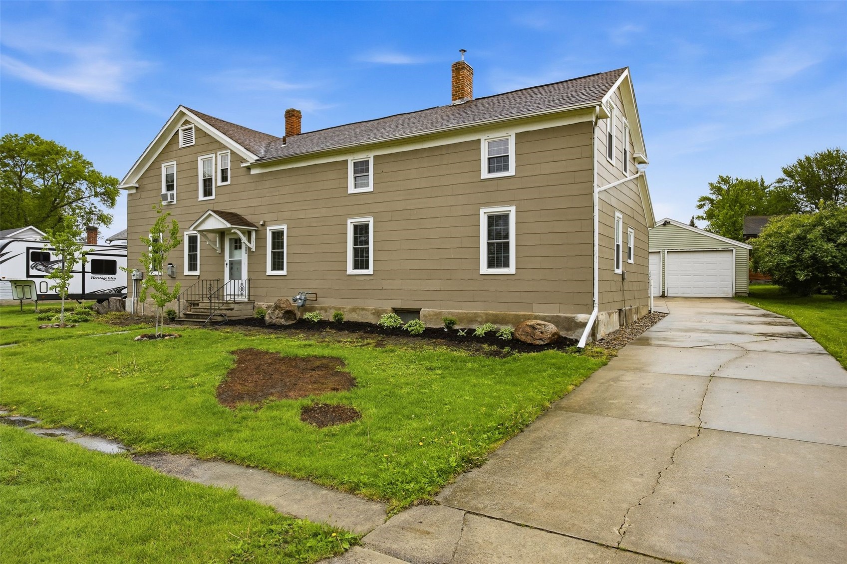 4410 F Street Amana IA 52203