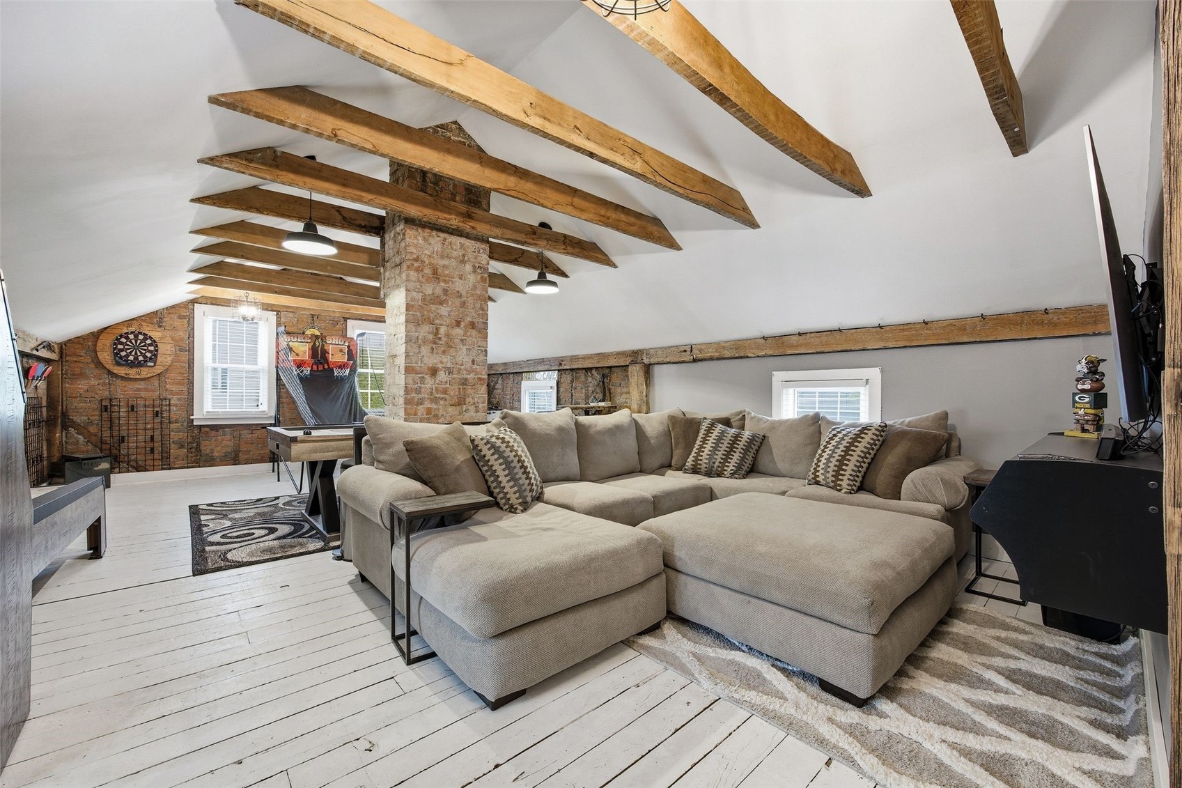 4410 F Street Amana IA 52203