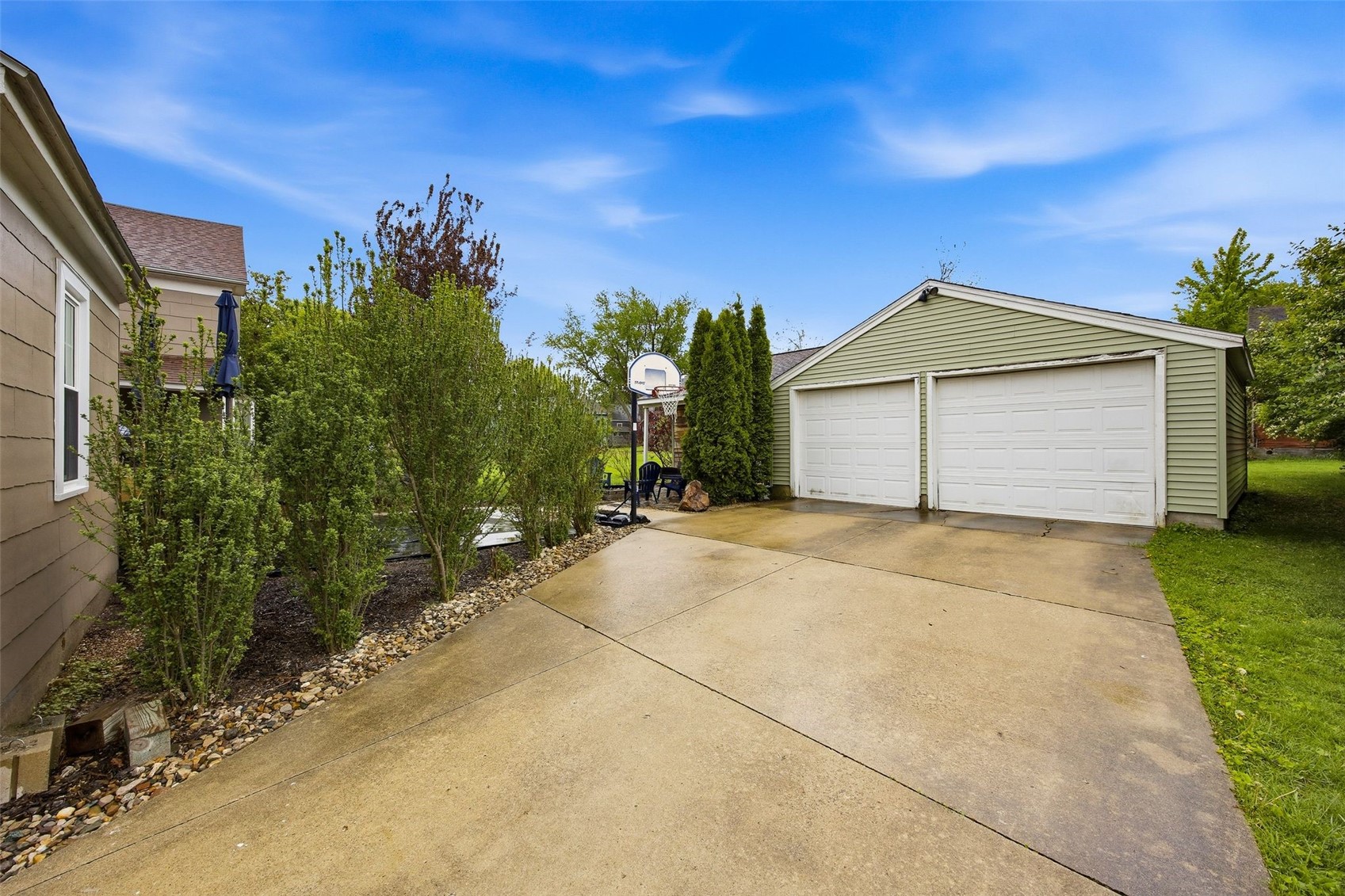 4410 F Street Amana IA 52203