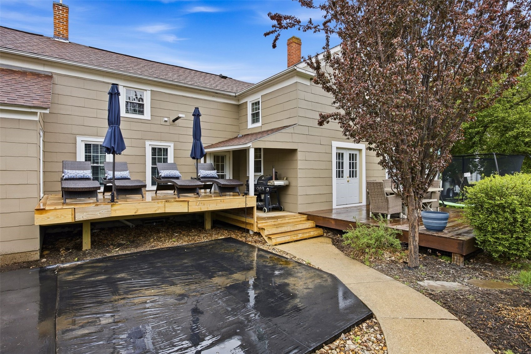 4410 F Street Amana IA 52203