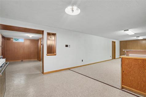 901 Mckinley Avenue Lowden IA 52255