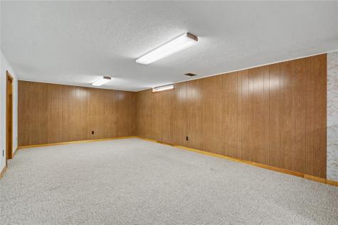 901 Mckinley Avenue Lowden IA 52255