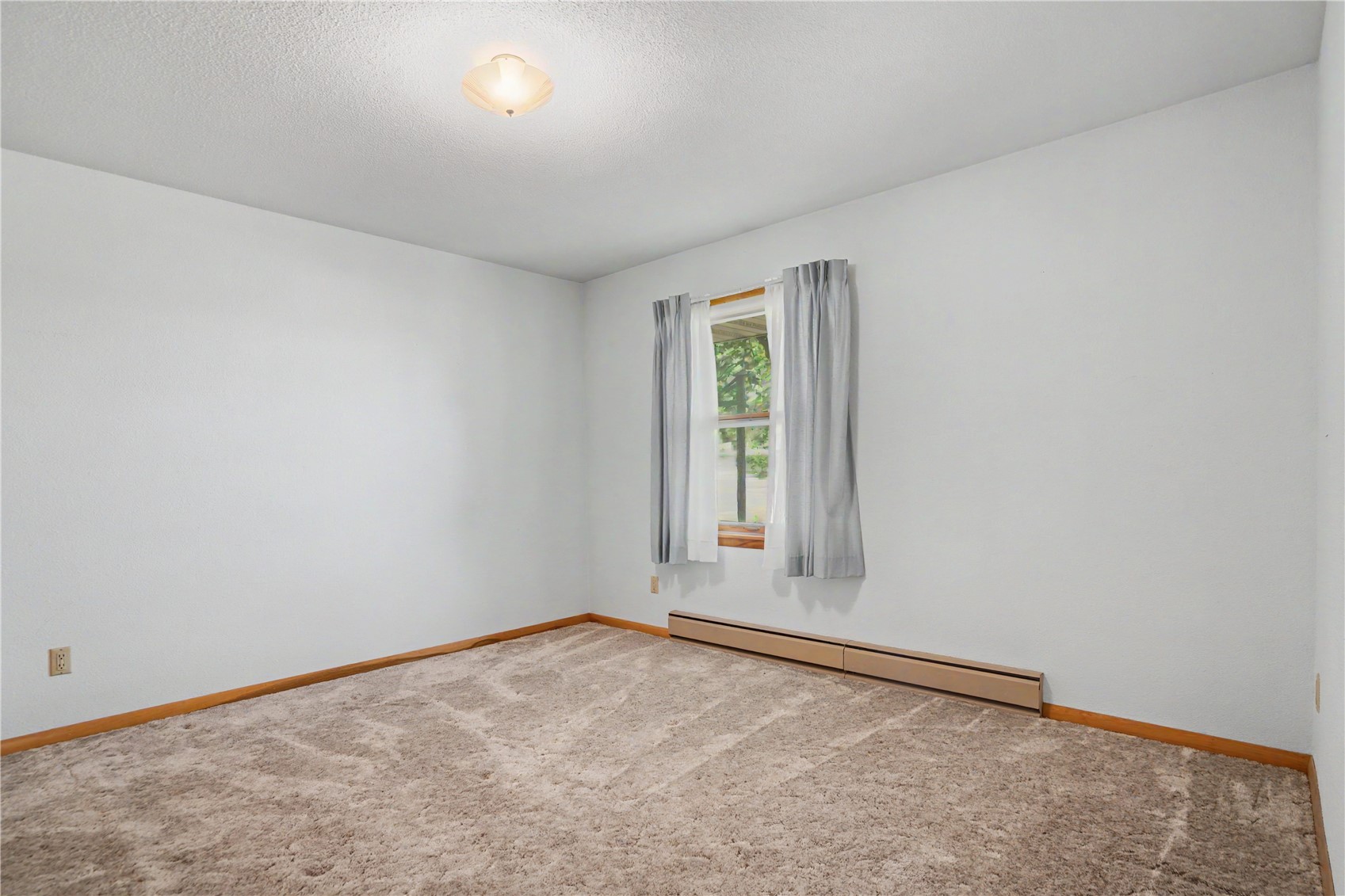 901 Mckinley Avenue Lowden IA 52255