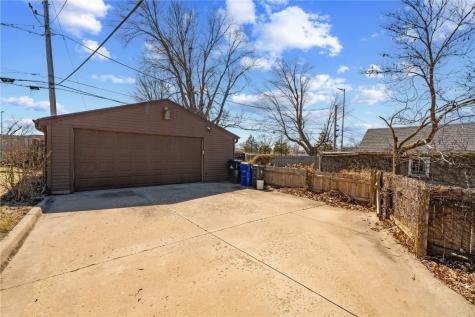 217 23rd Street Drive Cedar Rapids IA 52403