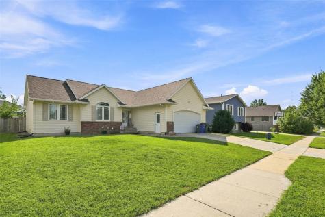 7916 Westfield Drive NE Cedar Rapids IA 52402