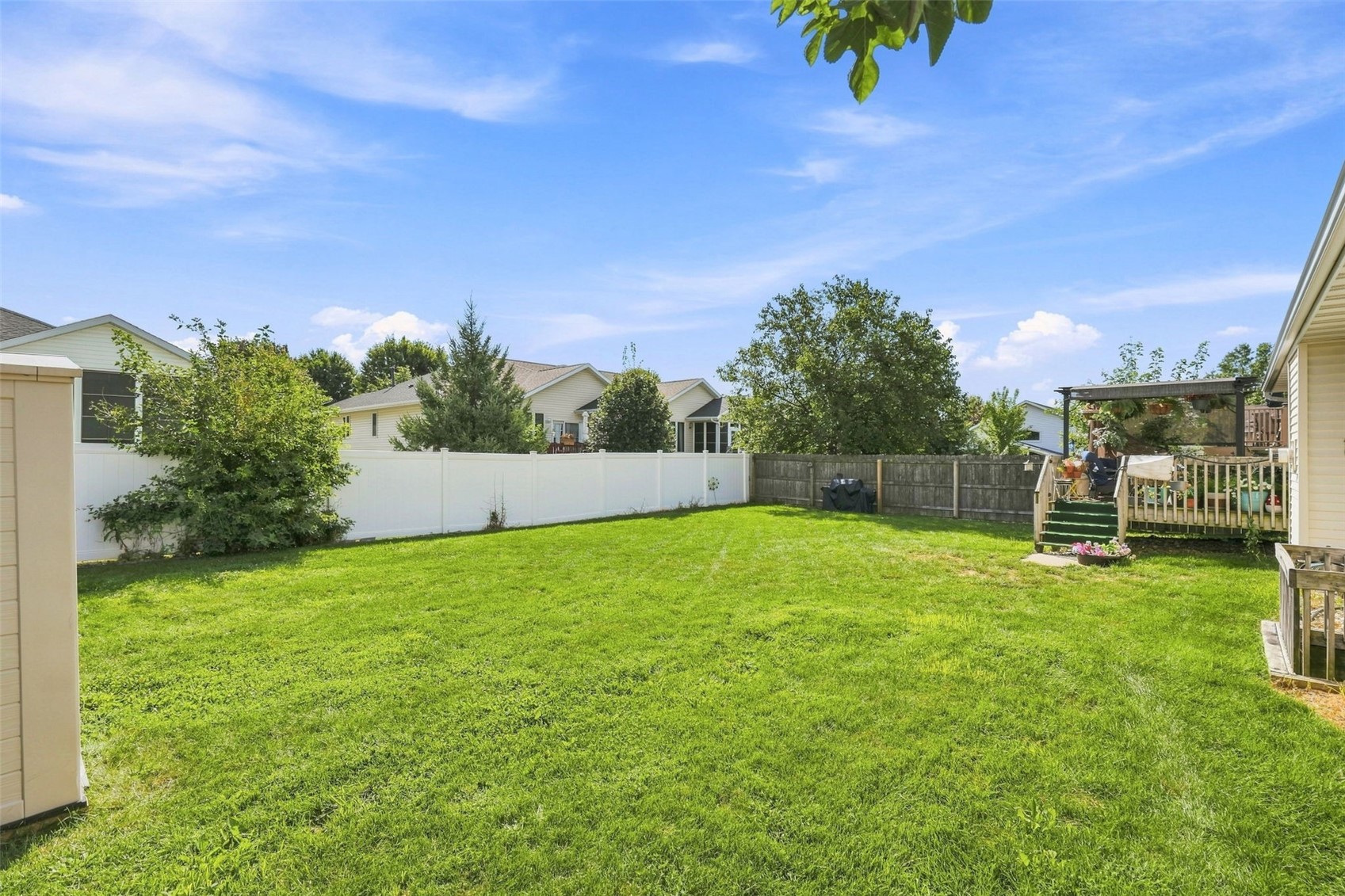 7916 Westfield Drive NE Cedar Rapids IA 52402