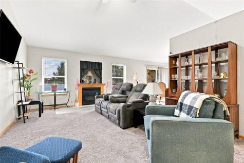 7916 Westfield Drive NE Cedar Rapids IA 52402