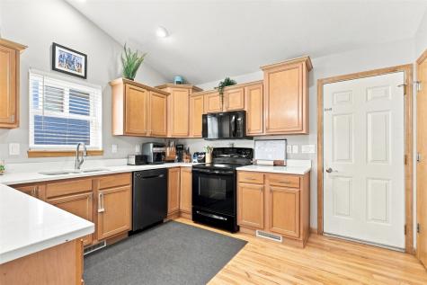 7916 Westfield Drive NE Cedar Rapids IA 52402