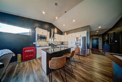 1804 Green Oak Pass Tiffin IA 52340