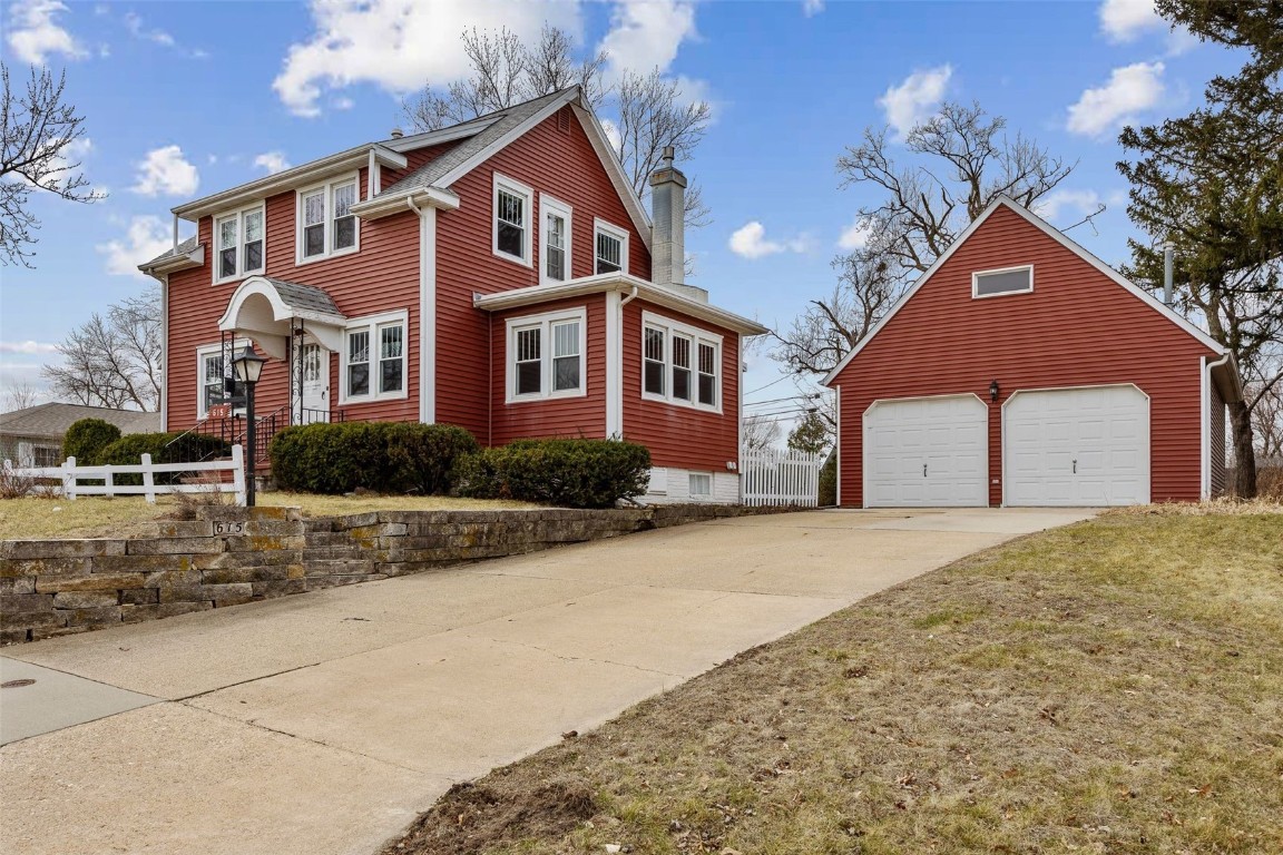 615 31st Street SE Cedar Rapids IA 52403