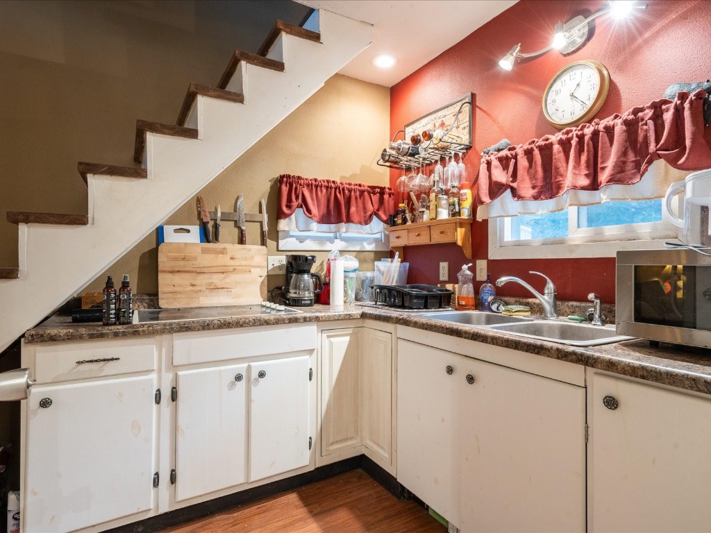 5051 22nd Avenue Mt Auburn IA 52313
