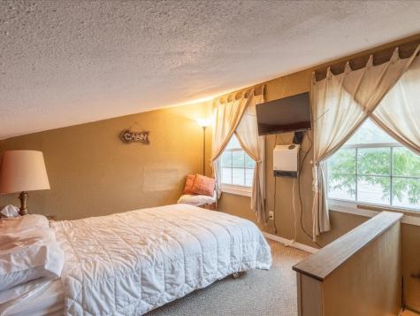 5051 22nd Avenue Mt Auburn IA 52313