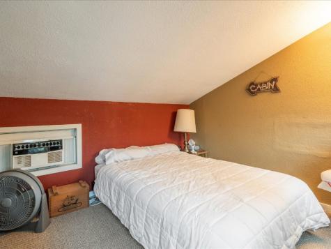 5051 22nd Avenue Mt Auburn IA 52313