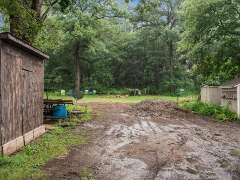 5051 22nd Avenue Mt Auburn IA 52313