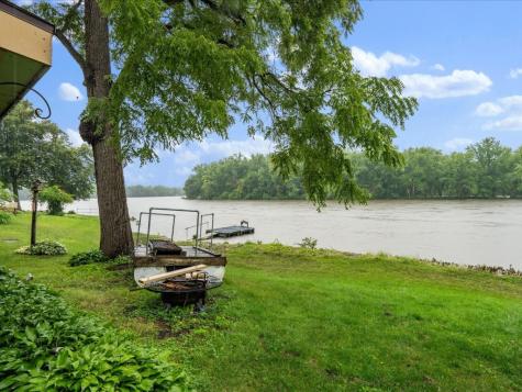 5051 22nd Avenue Mt Auburn IA 52313