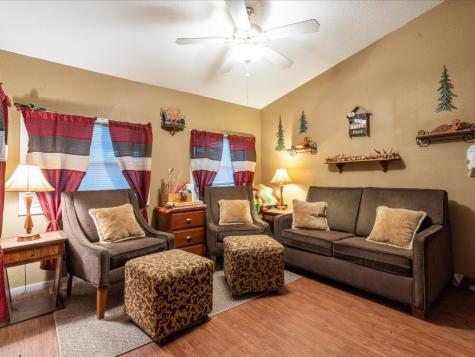 5051 22nd Avenue Mt Auburn IA 52313