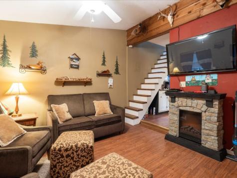 5051 22nd Avenue Mt Auburn IA 52313