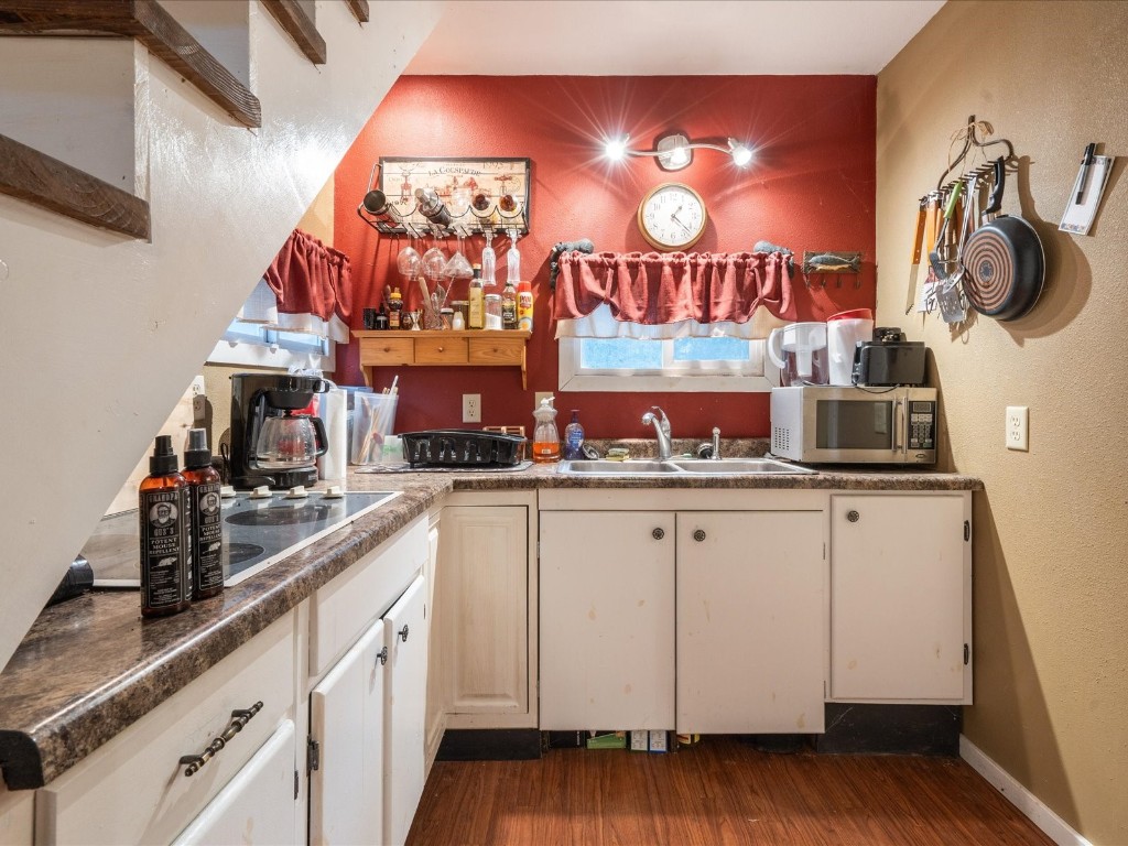 5051 22nd Avenue Mt Auburn IA 52313