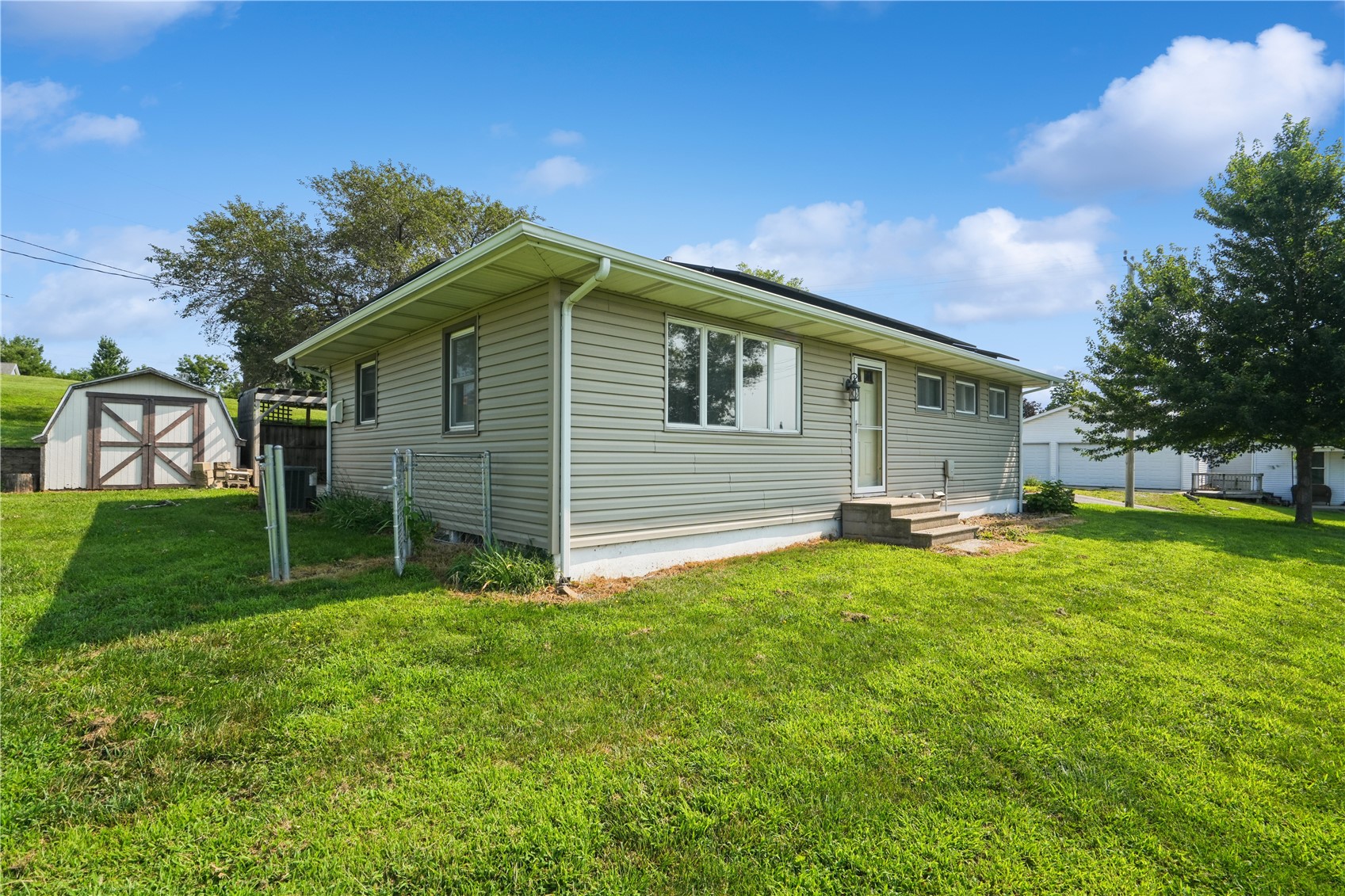 410 Lehnen Street Norway IA 52318