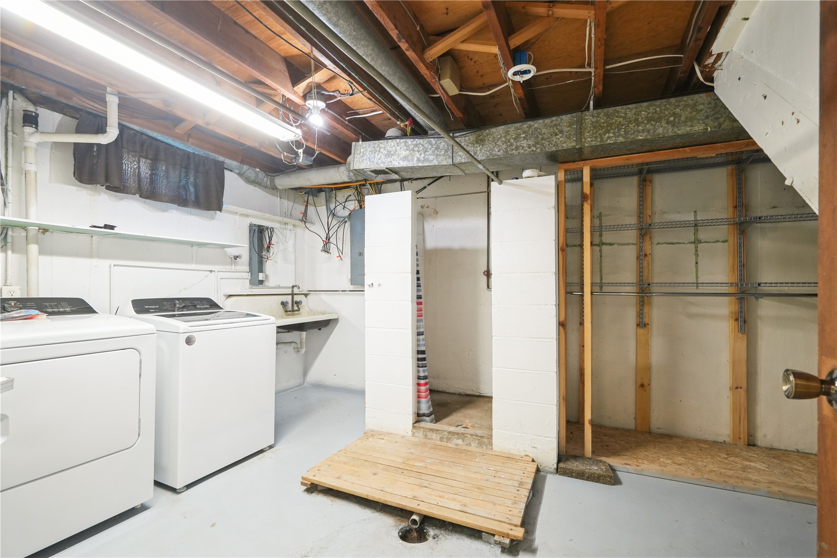 410 Lehnen Street Norway IA 52318