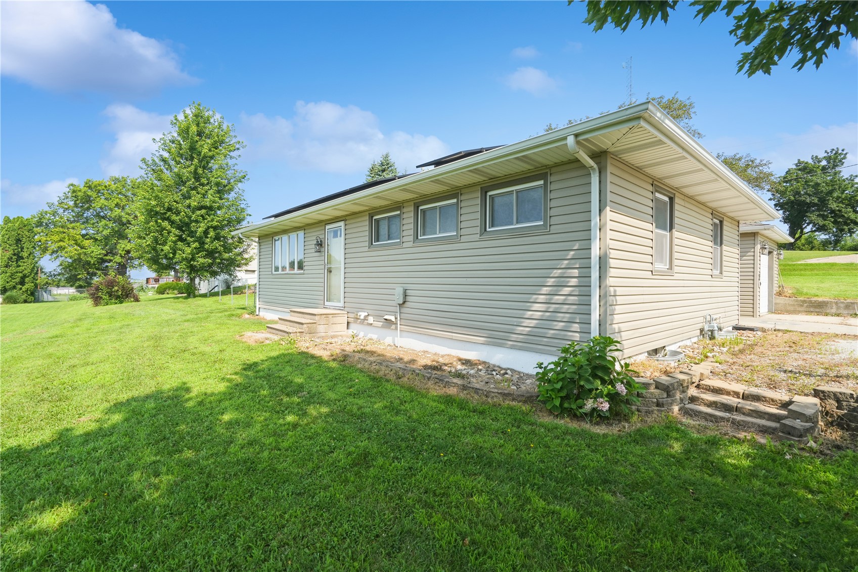 410 Lehnen Street Norway IA 52318