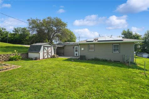 410 Lehnen Street Norway IA 52318