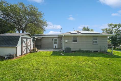 410 Lehnen Street Norway IA 52318