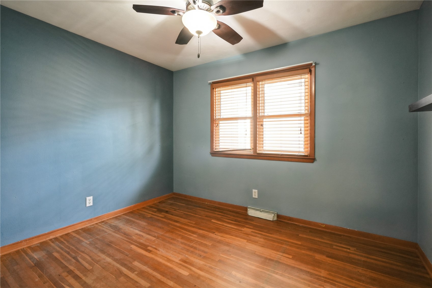 410 Lehnen Street Norway IA 52318