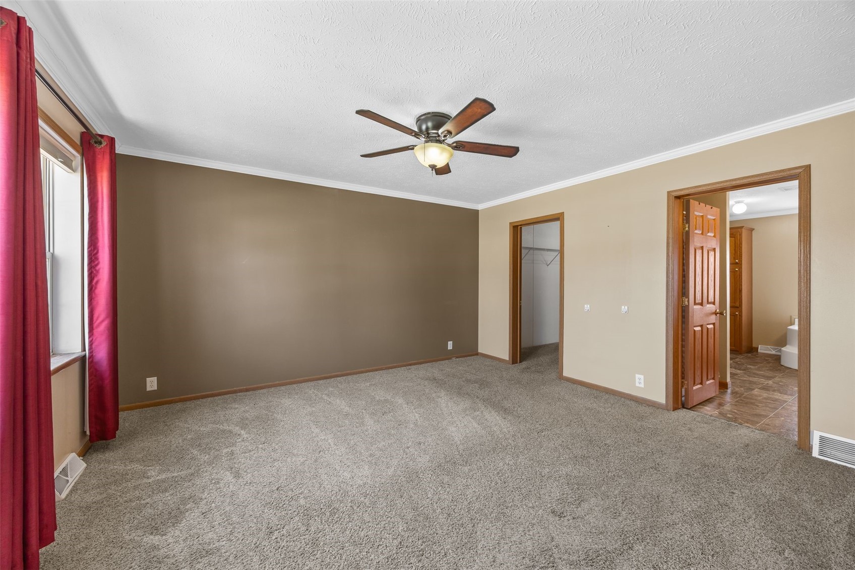 504 S Linn Street Anamosa IA 52205