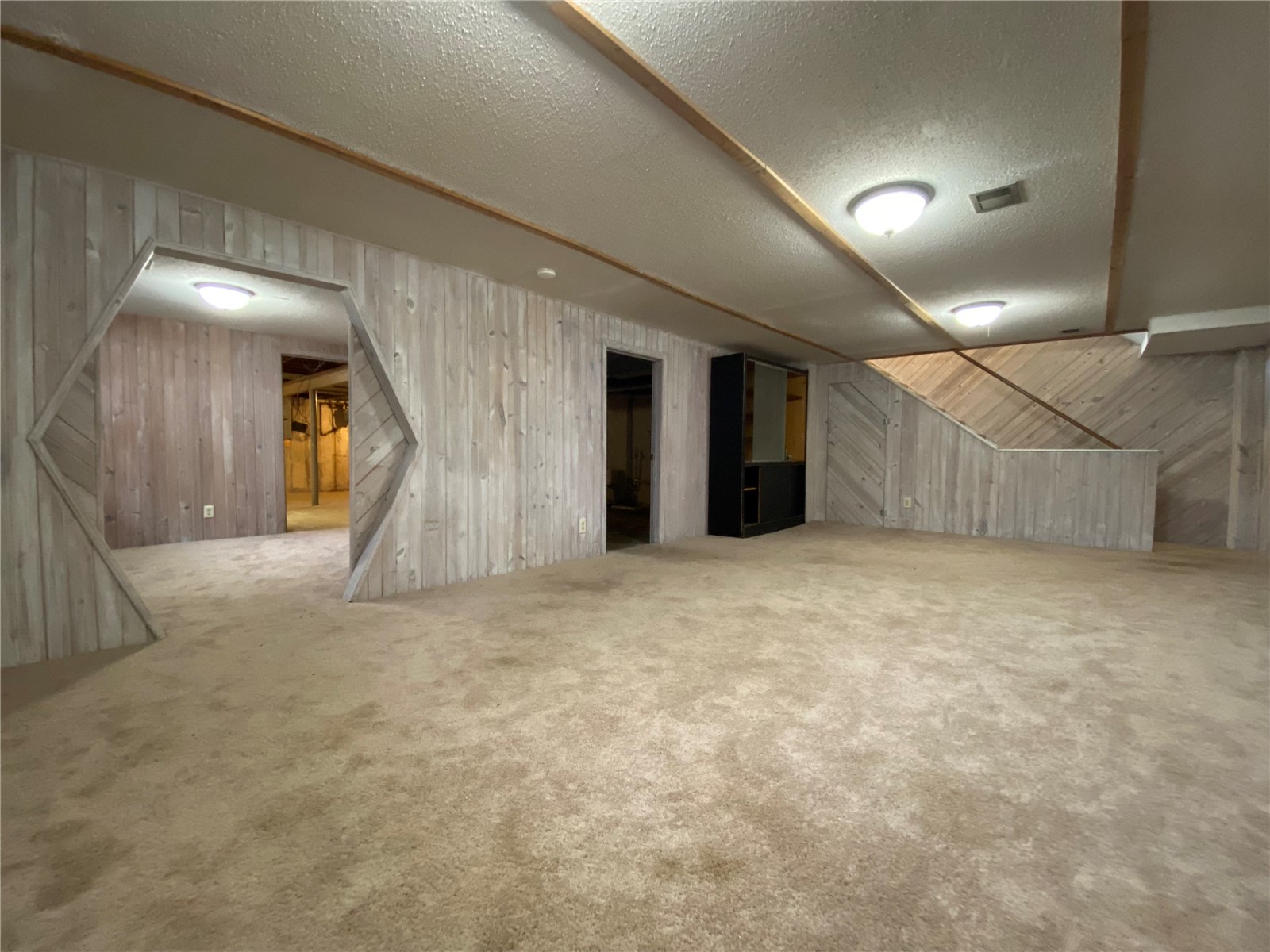 744 30th NE Cedar Rapids IA 52402